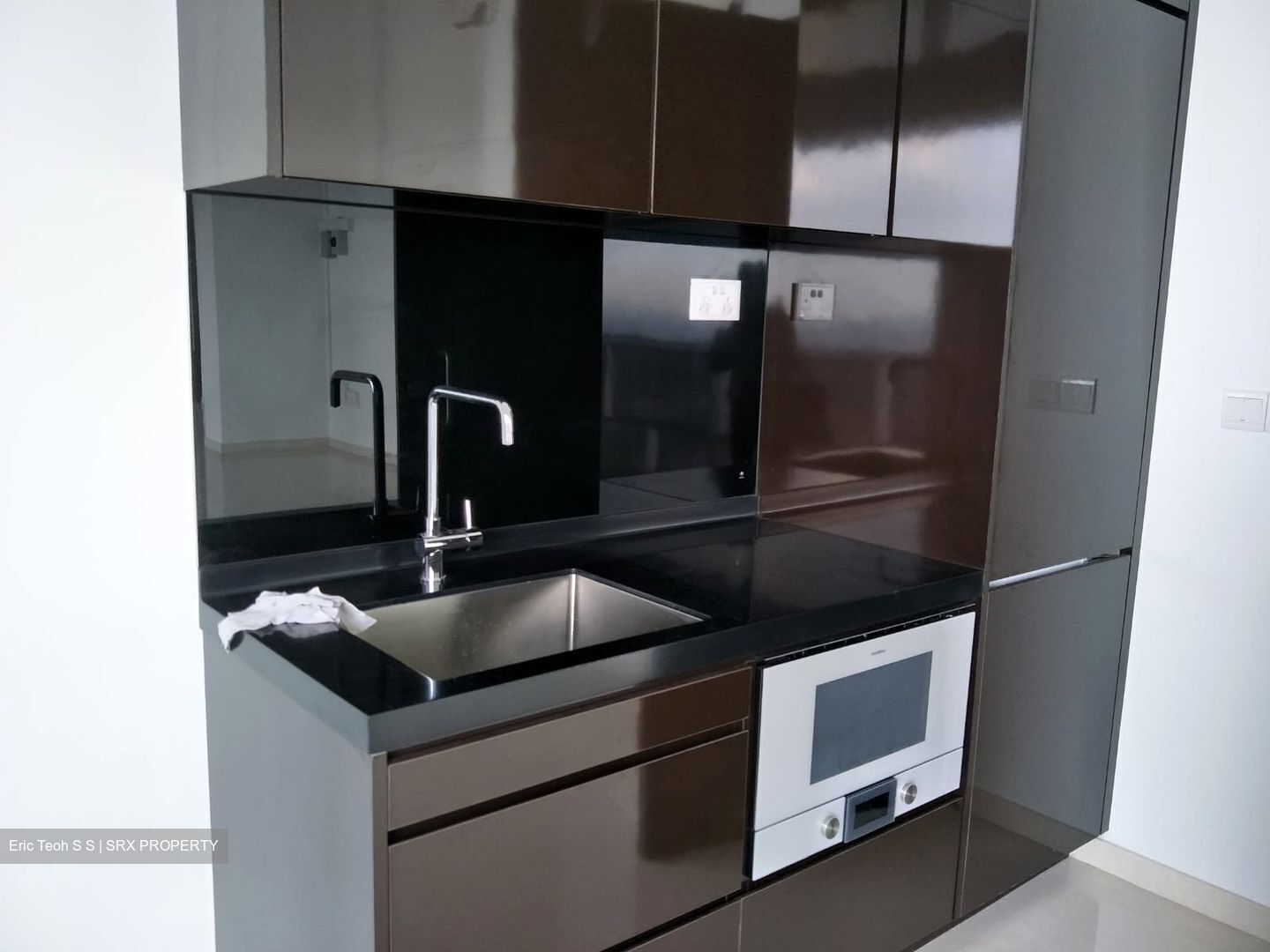Eon Shenton (D2), Office #400944021